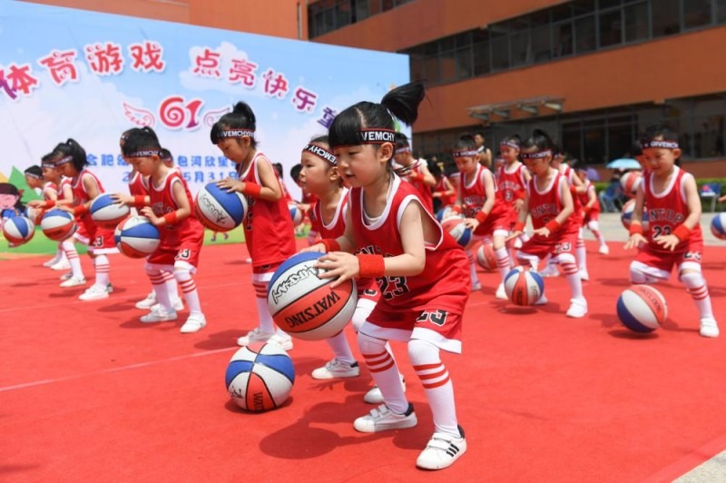 勇士102比103惜败快船，库里27分6犯离场揪出3大罪魁莱昂纳德闪耀全场